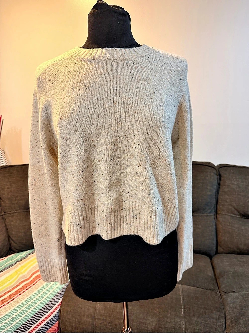 Universal Thread Speckled Crewneck Sweater in Cream Size Medium